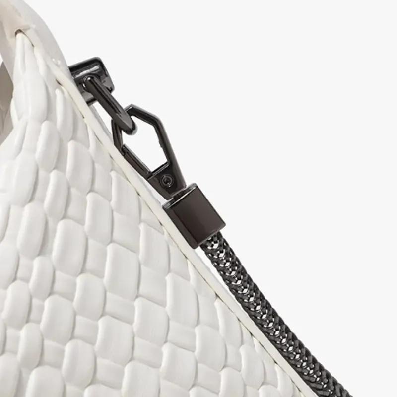Fashionable Glamorous Handbag-5