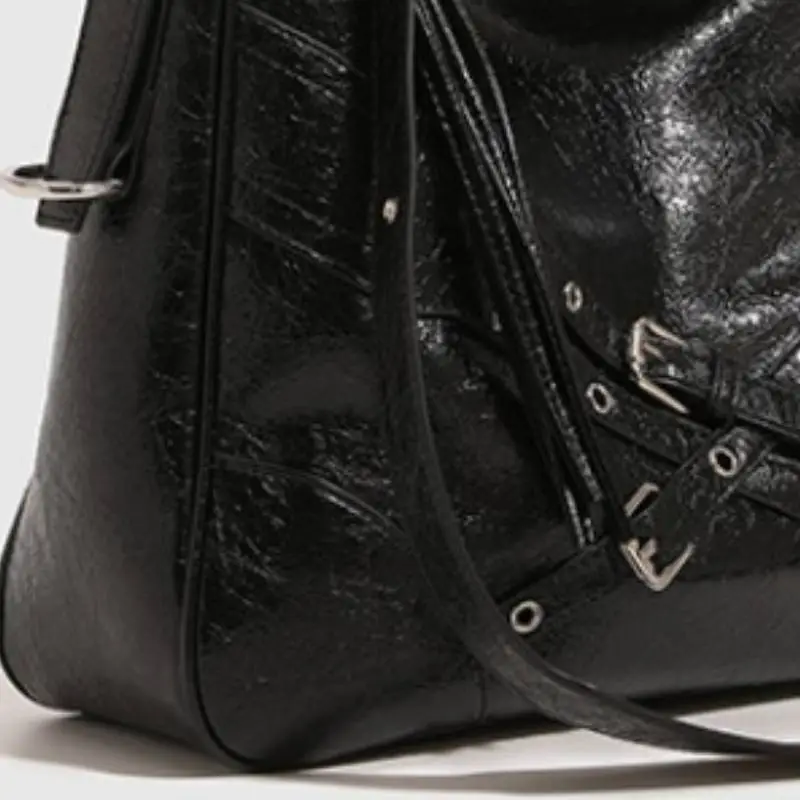 Retro Fashionable Shoulder Bag-1