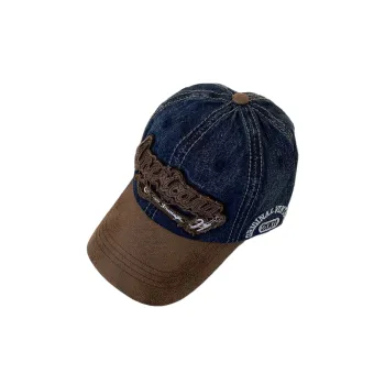 Fashionable Basics Peaked Cap