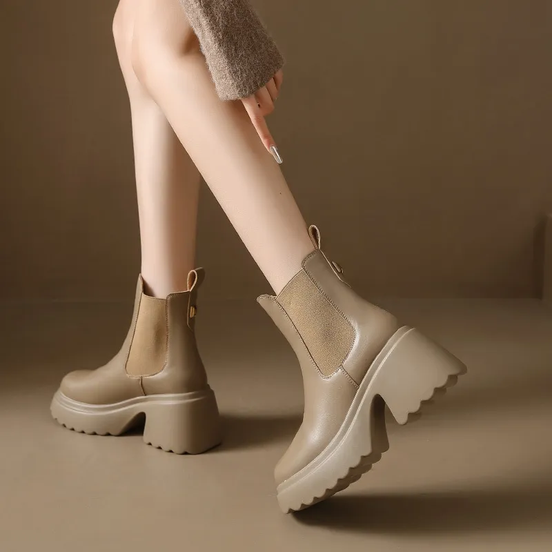 Retro Casual Chelsea Boot-5