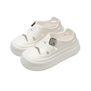 Fashionable Lightweight Clogs