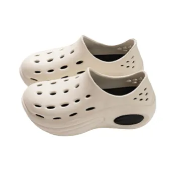 Fashionable Simple Clogs
