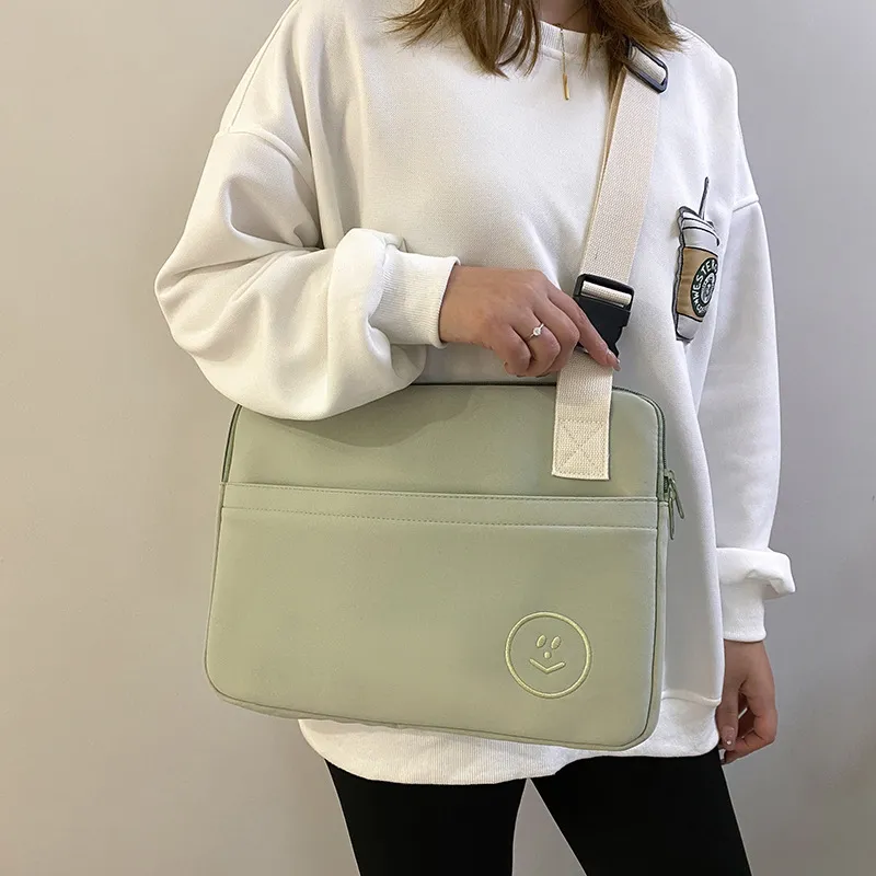 Simple Basics Laptop Bag Unisex-7