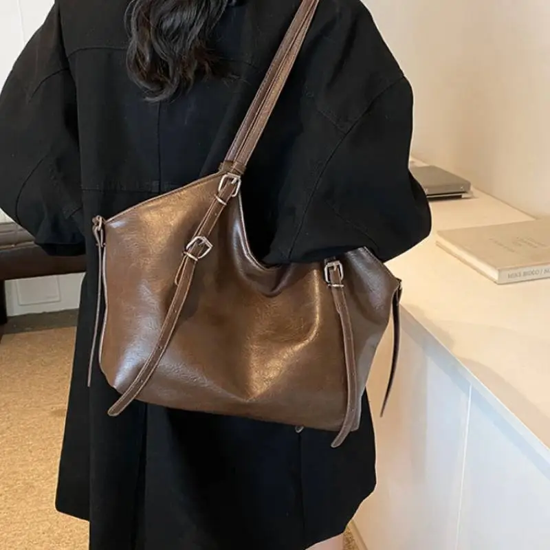 Retro Distress Shoulder Bag-7