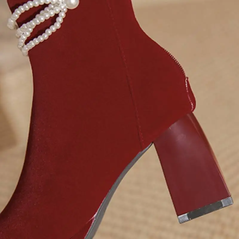 Fashionable Pearls High Heels-3