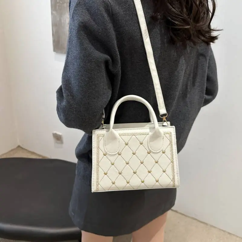 Fashionable Simple Shoulder Bag-3