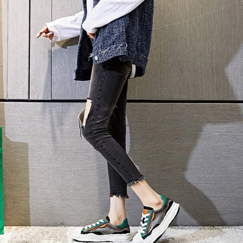 Fashionable Simple Lifestyle Shoes-2