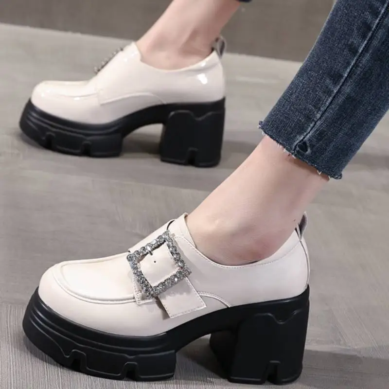 Simple Funky Loafer-4