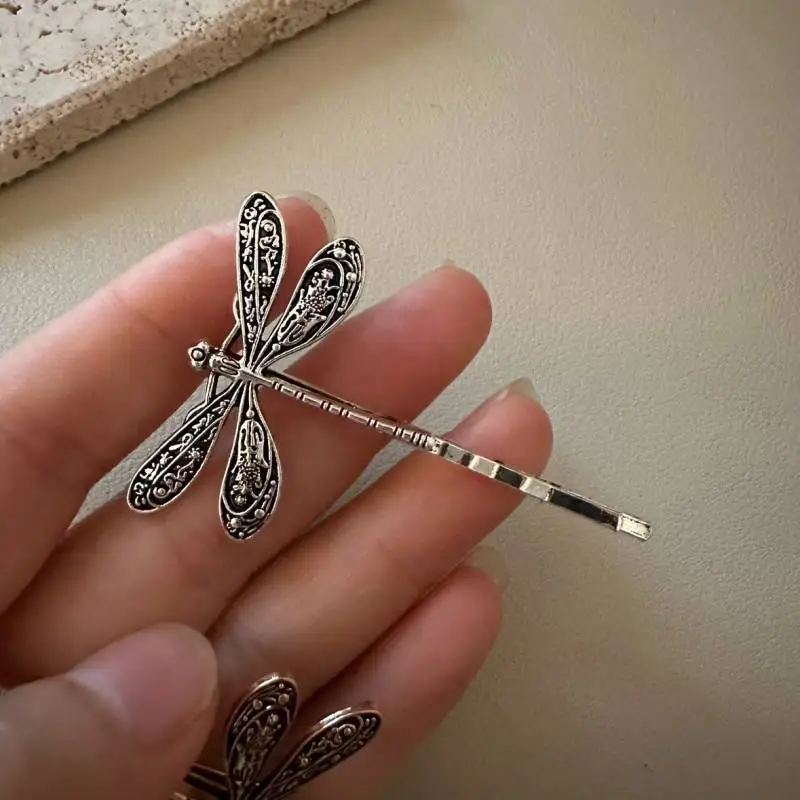 Fantasy Retro Hair Clip-1
