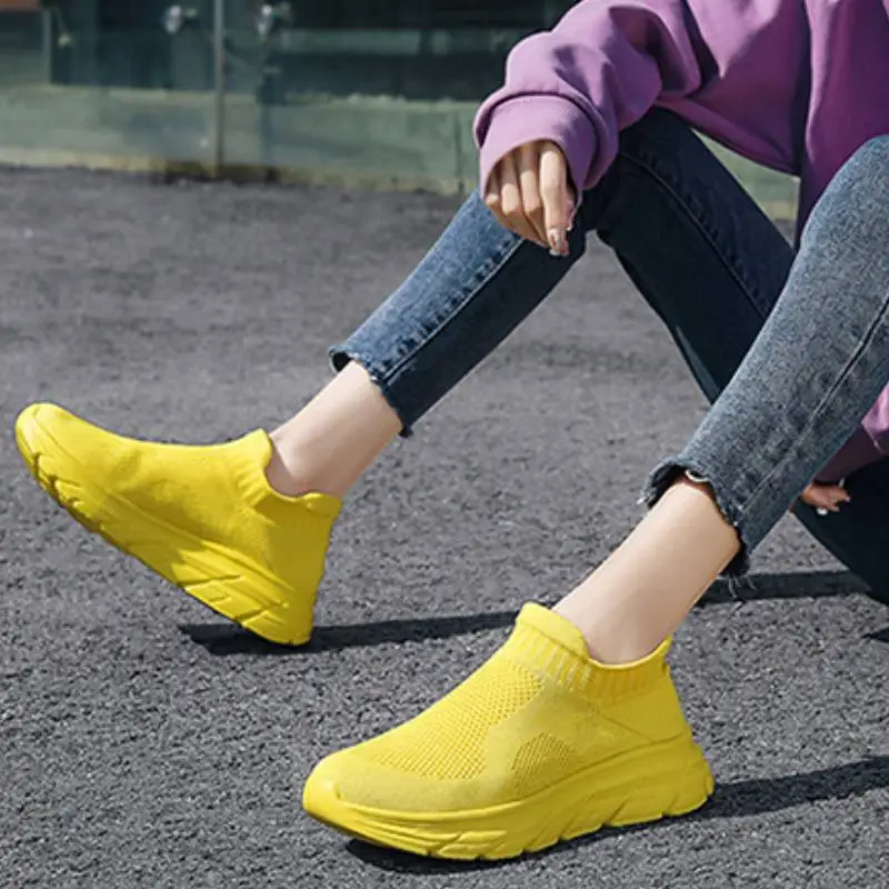 Simple Breathable Slip On Shoes-8
