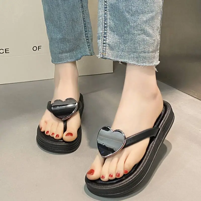 Fashionable Heart Beach Sandals-7