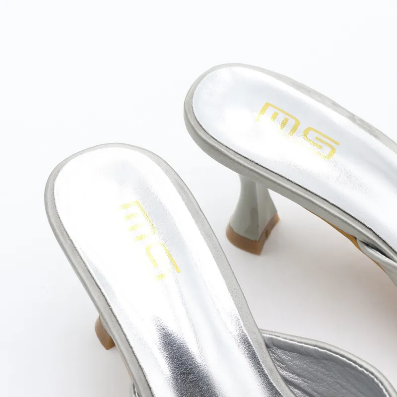 Fashionable Casual Flip Flops-4
