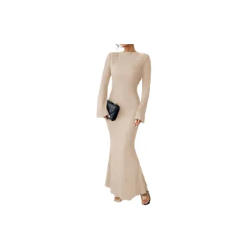 Fashionable Simple Long Sleeved Dress