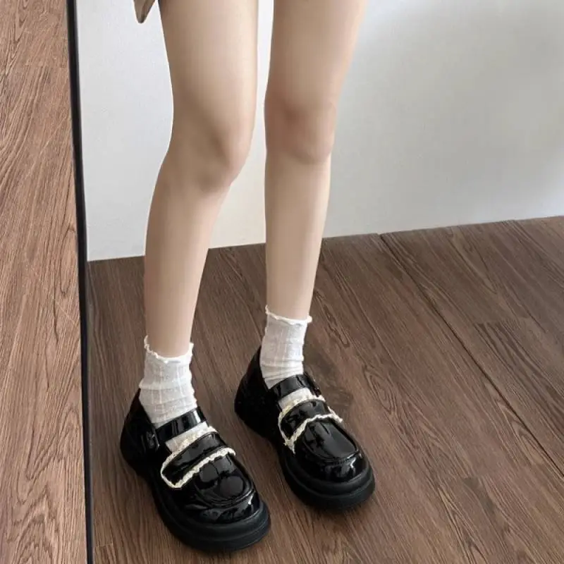 Retro Plain Mary Jane Shoes-1