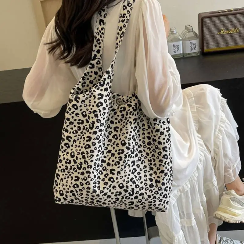 Leopard Print Simple Shoulder Bag-1