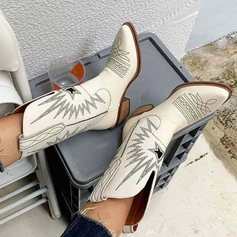 Casual Embroidered Loose Ankle Boots-5