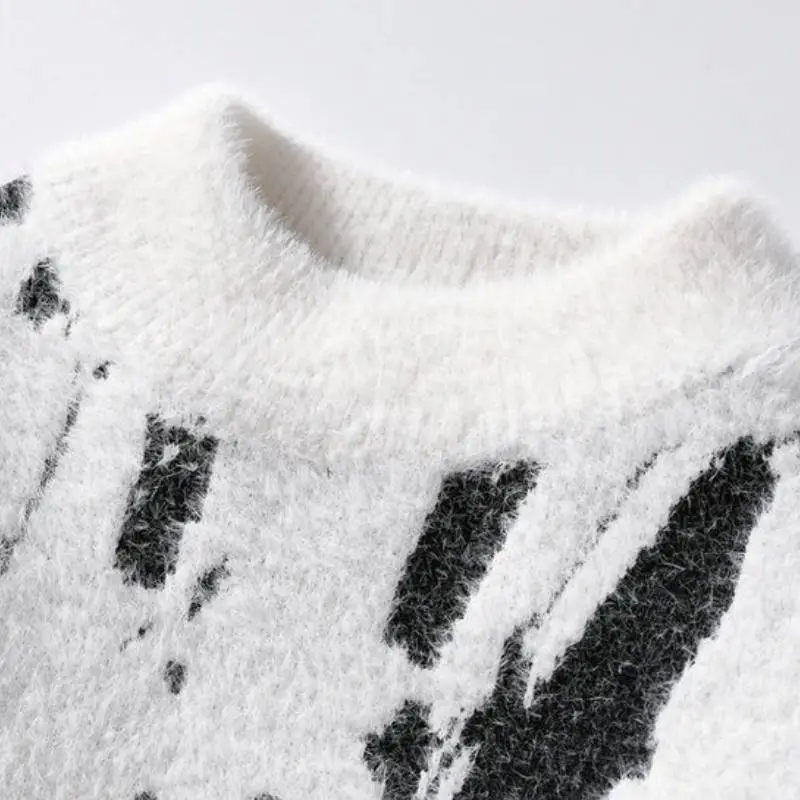 Fashionable Warming Knitwear-2
