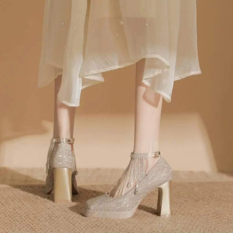 Fashionable Waterproof High Heels-1