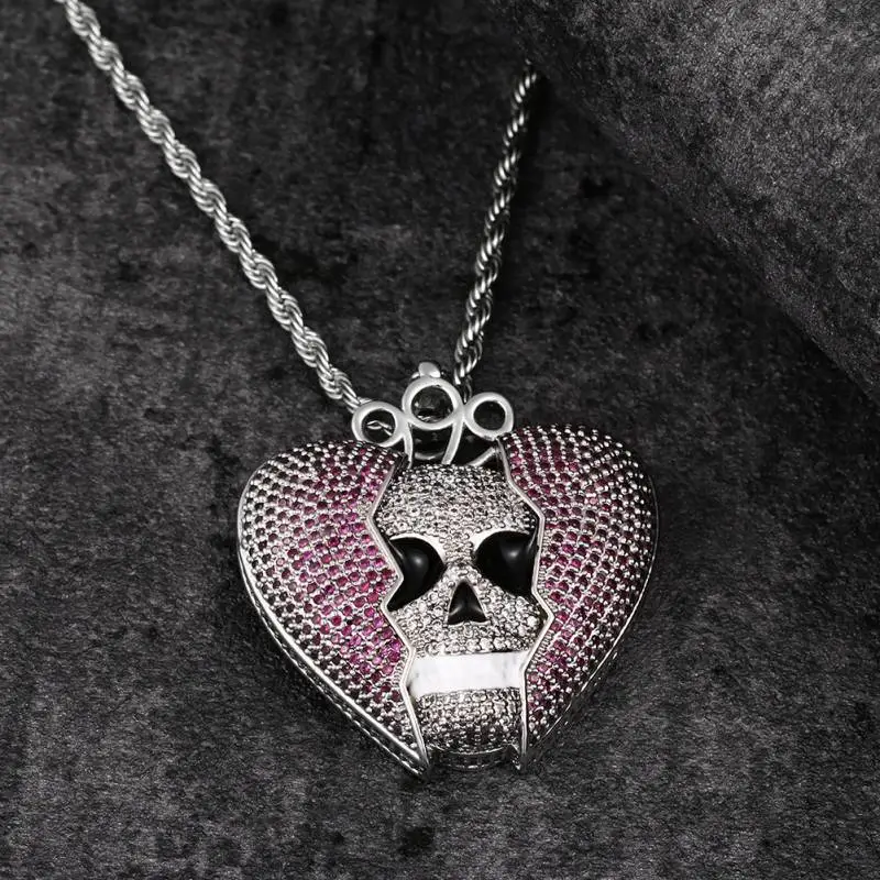 Funky Skull Necklace-3