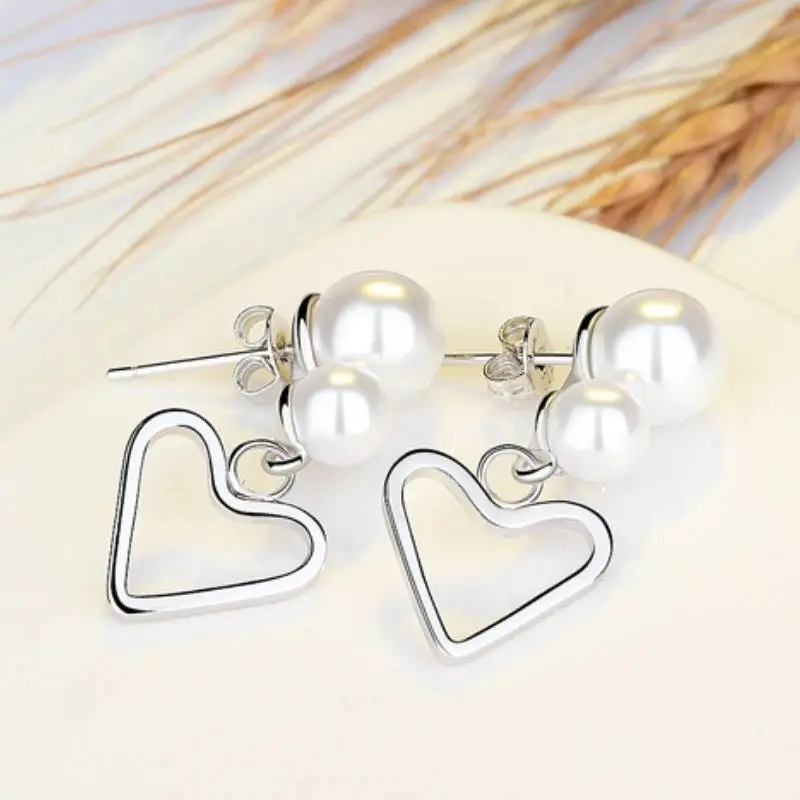 Simple Basics Ear Stud-1