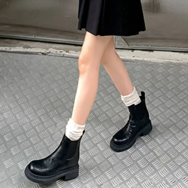 Basics Simple Chelsea Boot-4