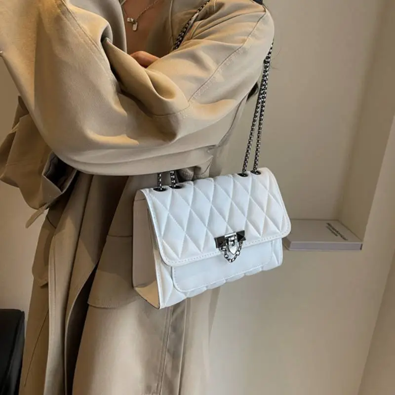 Fashionable Basics Shoulder Bag-2
