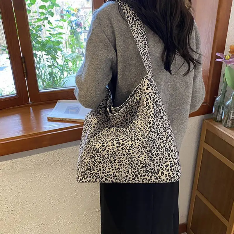 Casual Leopard Print Shoulder Bag-2