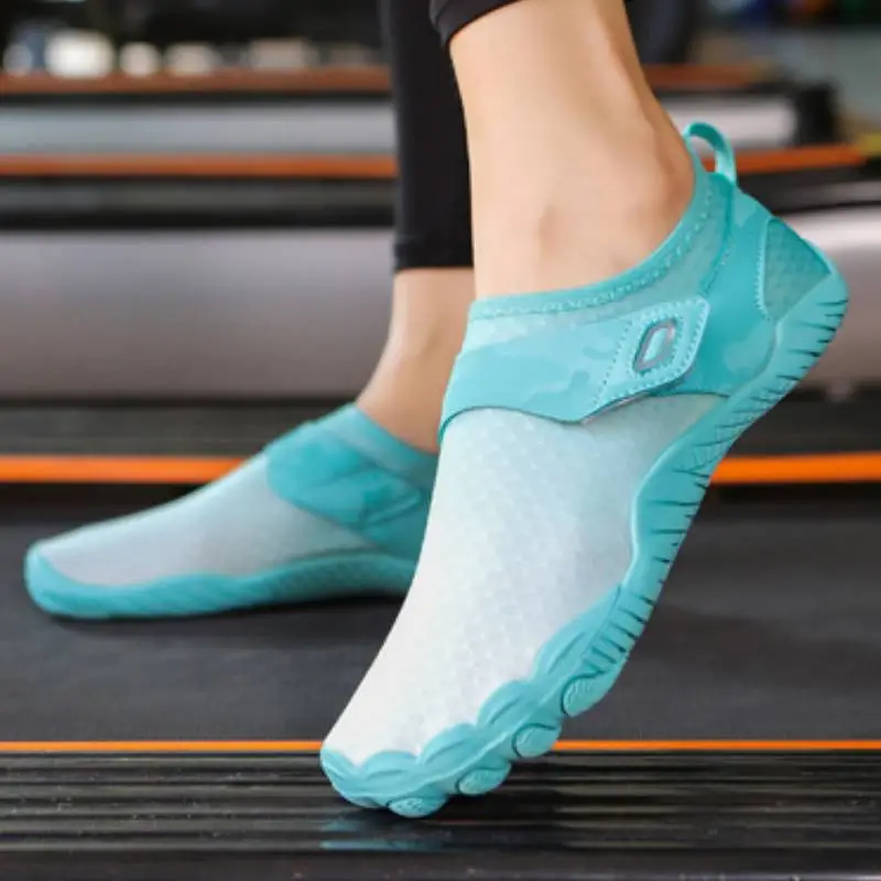 Sporty Breathable River Trekking Shoes-7