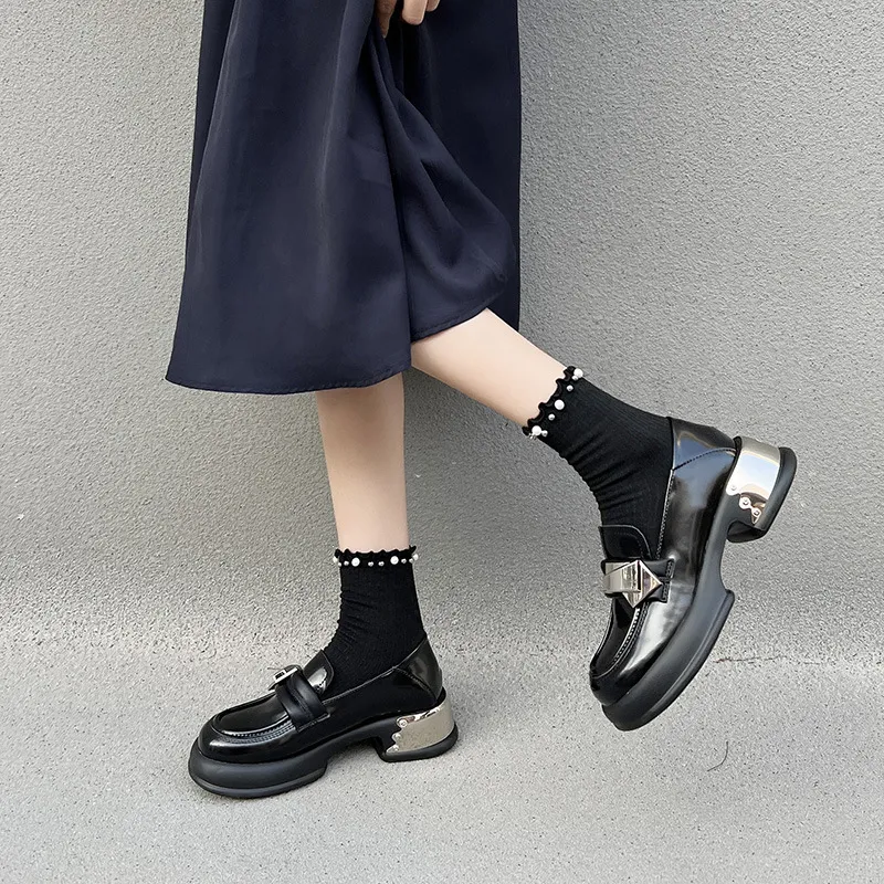 Fashionable Plain Loafer-1