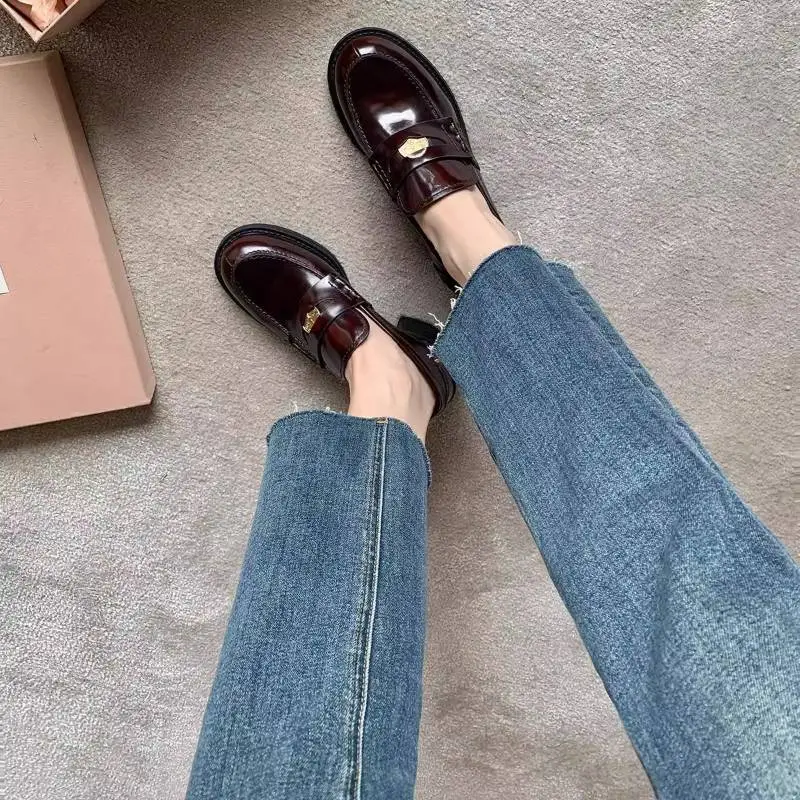 Fashionable Basics Mary Jane Shoes-1