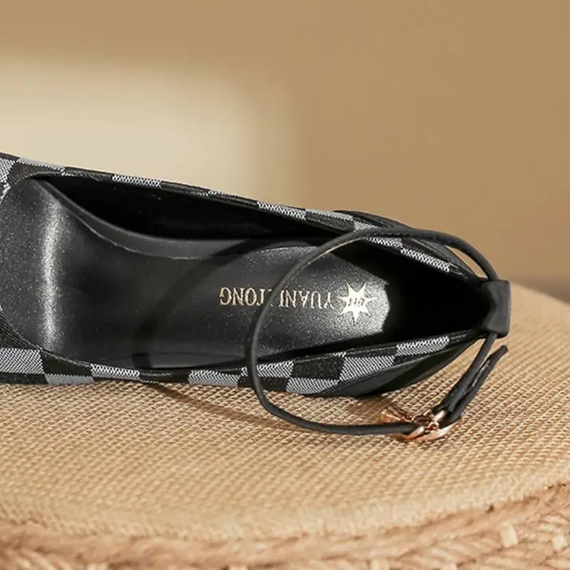 Glamorous Colorblock High Heels-7