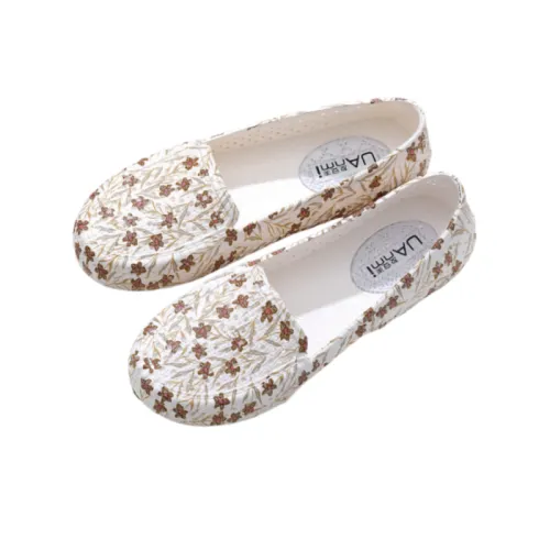 Elegant Flowers Slippers