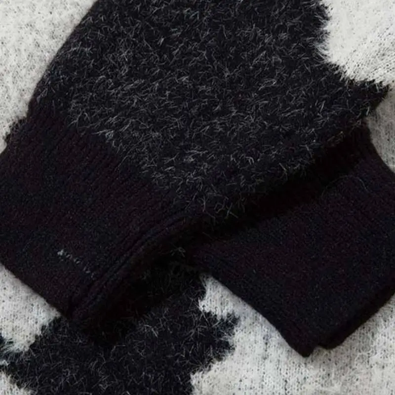 Fashionable Loose Sweater-3
