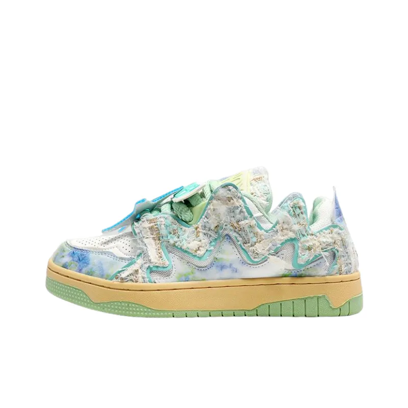 Vintage High Street Sneakers