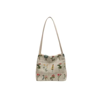 Fashionable Basics Shoulder Bag