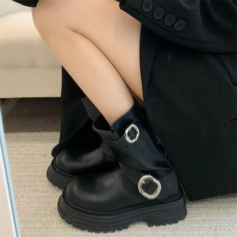 Retro Simple Chelsea Boot-4