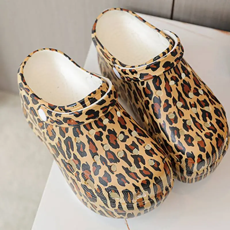 Simple Fashionable Clogs-7