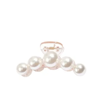 Fashionable Pearls Hair Clip