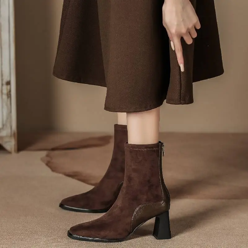 Casual Fashionable Chelsea Boot-1
