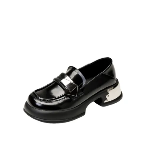 Fashionable Plain Loafer