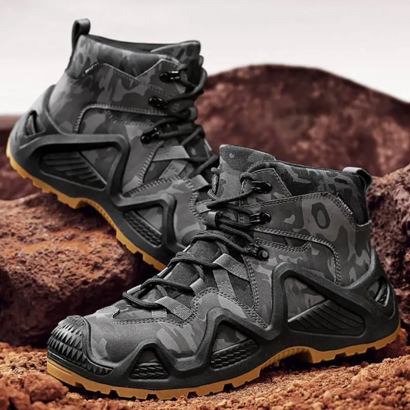Fashionable Sporty Hiking Shoes-1