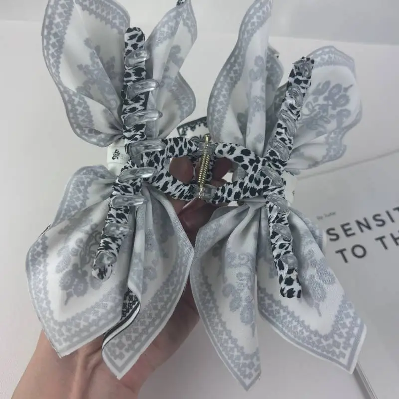 Bow Basics Hair Clip-2