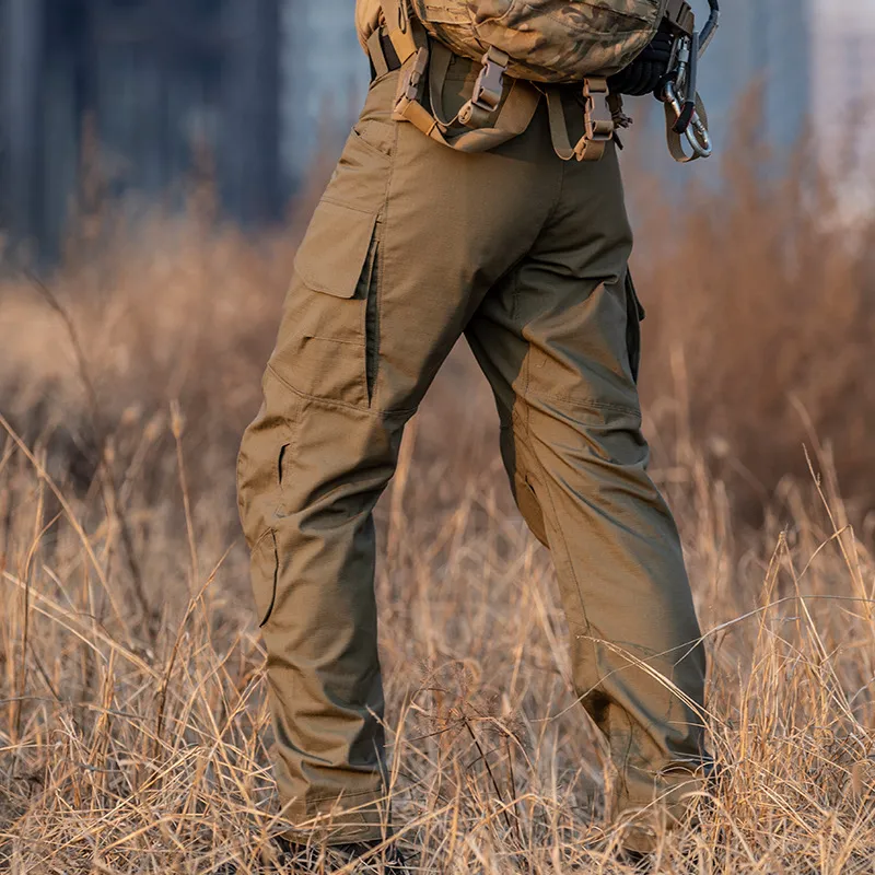 Fashionable Breathable Cotton Blended Fabric Cargo Pants-4