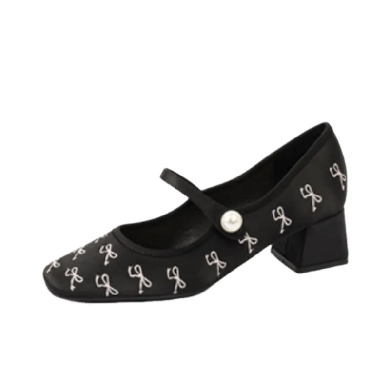 Retro Embroidered Mary Jane Shoes-0