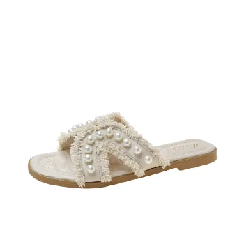 Fashionable Simple Flip Flops
