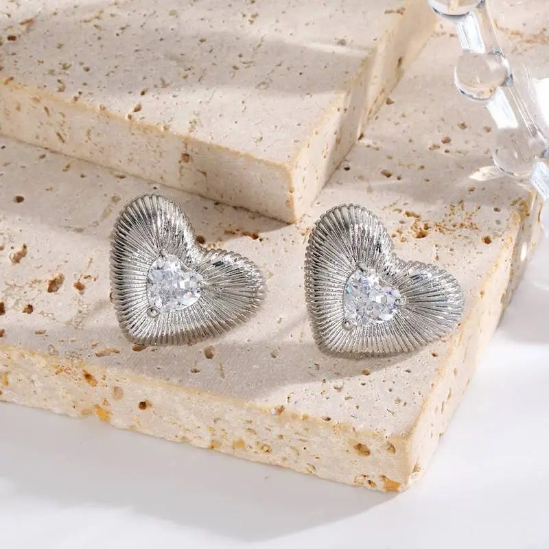 Simple Basics Ear Stud-3