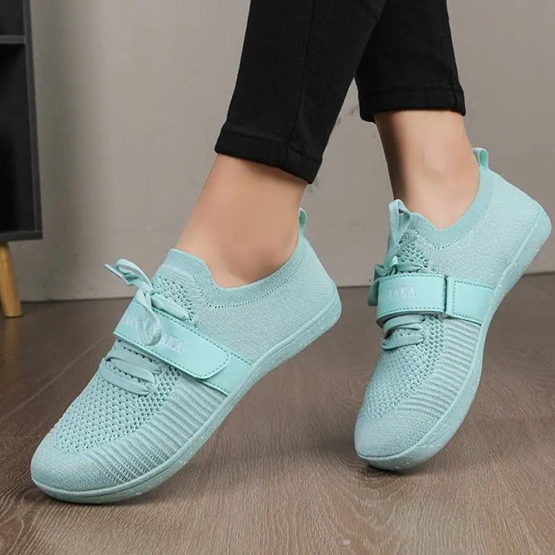 Sporty Breathable River Trekking Shoes-12