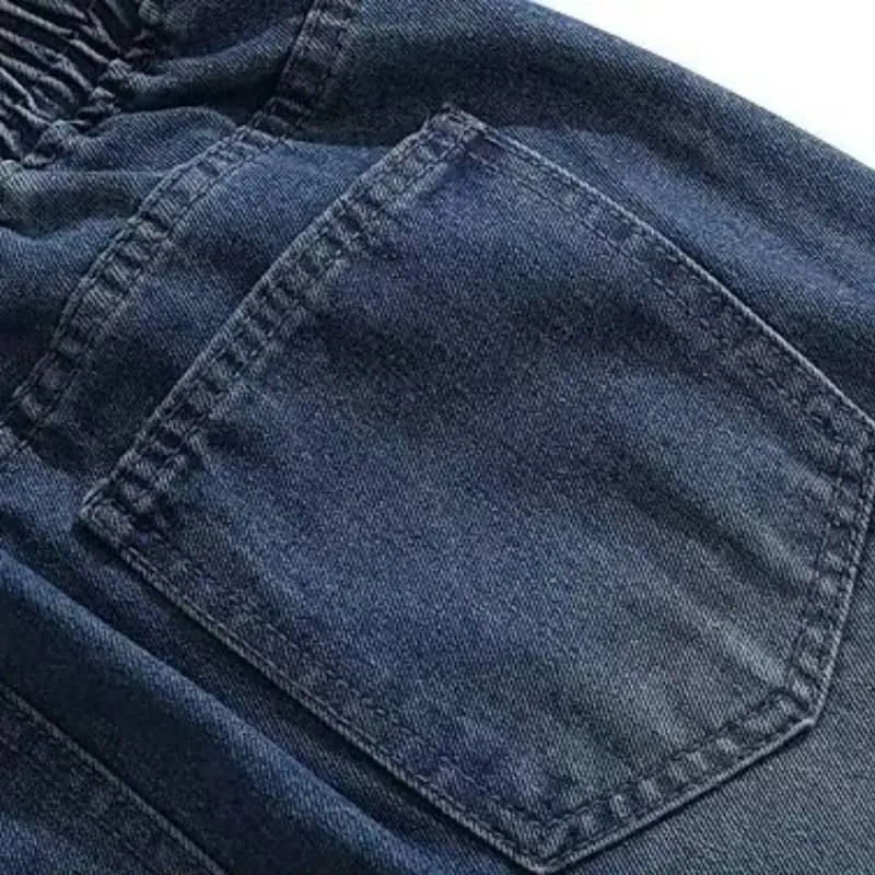 Washed Embroidery Straight Leg Jeans-3