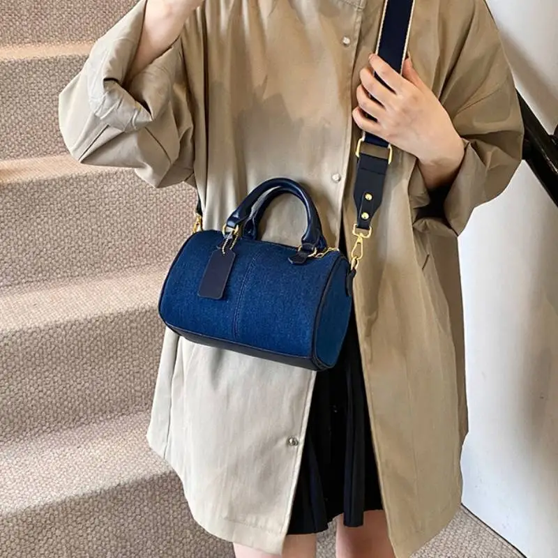 Basics Simple Crossbody Bag-7