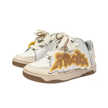 Retro Fashionable Breathable Skateboarding Shoes